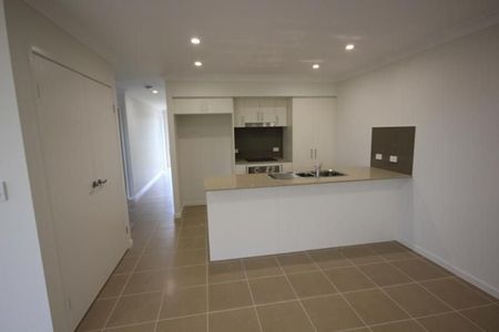 42A Roosevelt Loop, Mount Louisa - Photo 5