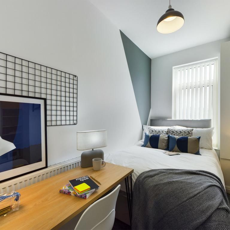 1 bedroom in a house share to rent - Photo 1