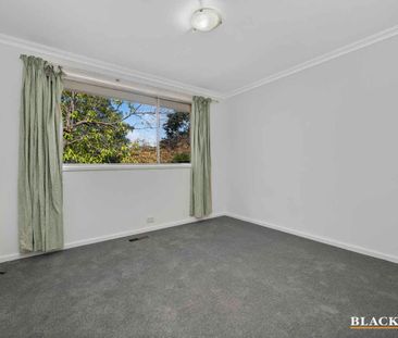 Family Home, great location, in picturesque surroundings - Photo 1