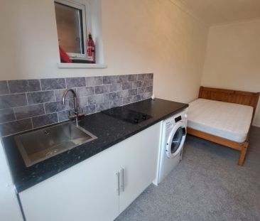 Verney Avenue, High Wycombe - Photo 3