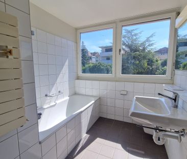 2.5 Zimmer, 92 m², 2. Stock - Photo 2