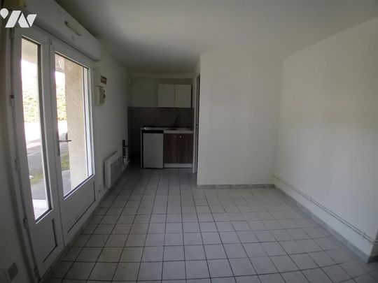 Studio rue de la Folie Saint Contest - Photo 1