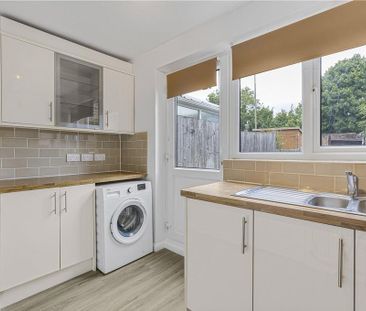 2 bedroom terraced house to rent - Photo 6
