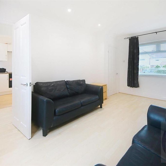 2 bedroom house to rent - Photo 1