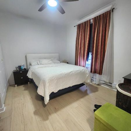 **Because You Deserve a Real 5 1/2 w Backyard and Parking, Verdun** - Photo 3