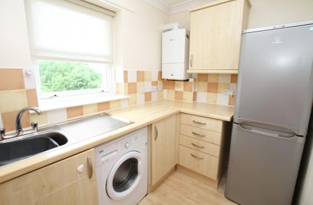 2 bedroom flat to rent - Photo 4