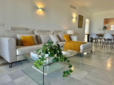 2 bedroom luxury Apartment for rent in Benahavís, Andalusia - Photo 2