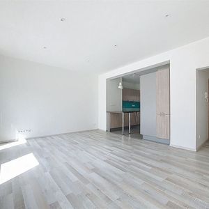 Appartement te huur in Arlon voor € 950 met 1 slaapkamer - Foto 2