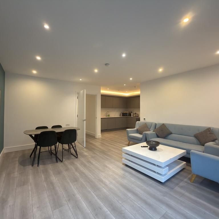 2 bedroom ground floor flat to rent - Photo 1