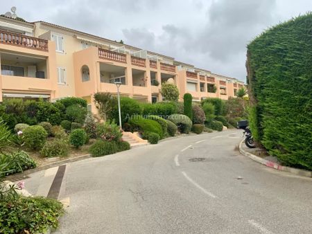 Location Appartement 3 pièces 60 m2 à Villeneuve-Loubet - Photo 2