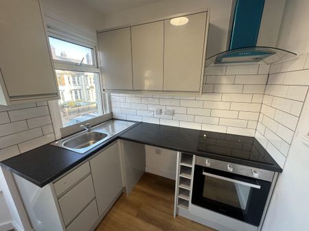 North Denes Road, Great Yarmouth - Photo 3