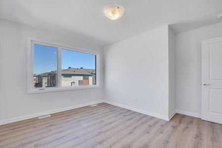 For Lease - 937 Creekway Private, Kanata, Ontario - Photo 4