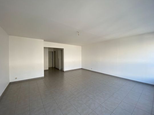 Location Appartement 2 pièces 61m² - Photo 1