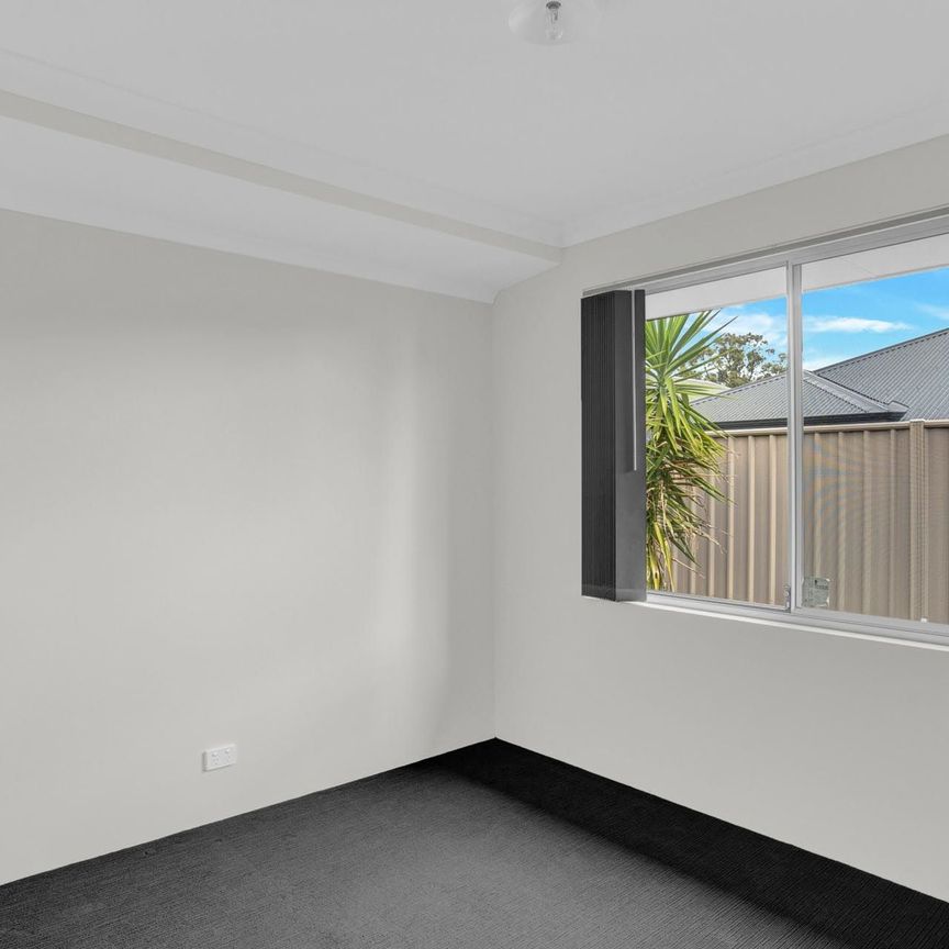 7 Gullane Way, Meadow Springs. - Photo 1