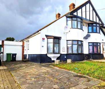 3 bedroom semi-detached house to rent - Photo 6