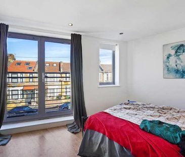 Poplars Court, Poplars Road, London, E17 - Photo 4