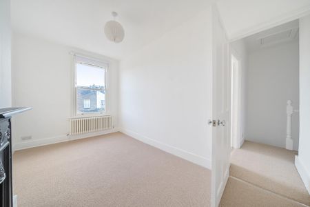 3 bedroom terraced house to rent - Photo 5