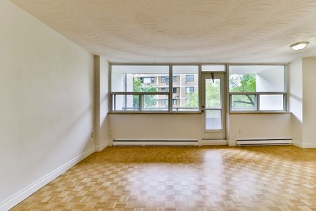 1 Bedroom - Photo 2