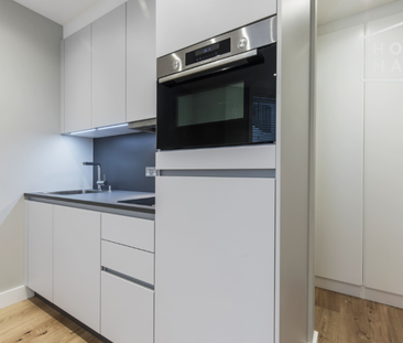 Warwick Road. SW5 - Photo 3