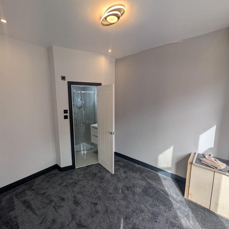 4 bedroom terraced house to rent - Photo 1