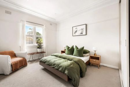 Stylish Art Deco Living in a Peaceful Pocket of The Spot - Photo 5