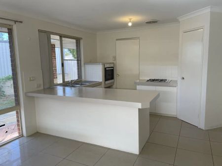 “IDEAL LOCATION & SPACIOUS LIVING!” - Photo 5