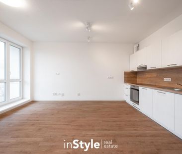 Pronájem bytu 1+kk 37 m² - Photo 2