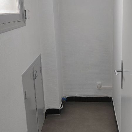 Location Appartement 1 pièce 36m² - Photo 4