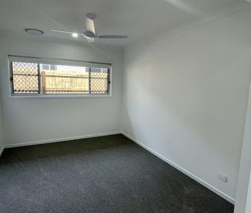 Modern Family Home in Convenient Location - Photo 4