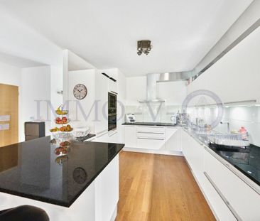 SPACIOUS STANDING DUPLEX WITH GARDENS AND BALCONY - Photo 1