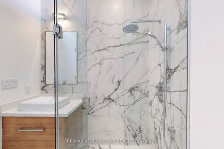 For Lease - 87 Berkinshaw Crescent, Toronto, Ontario - Photo 2