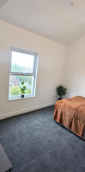 7 bedroom terraced house to rent - Photo 1