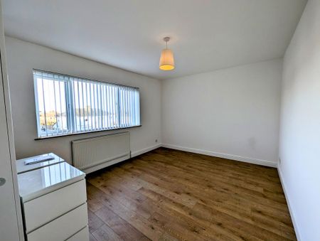 3 bedroom detached bungalow to rent - Photo 4