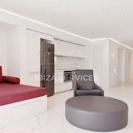 2061 Stunning Two-Bedroom Apartment Available in Las Boas, Ibiza for rent - Photo 1