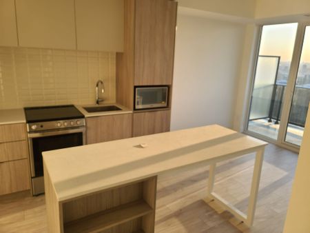 For Lease - 70 Annie Craig Drive Unit# 4409, Toronto, Ontario - Photo 2