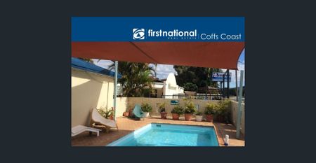 Beachside living including water and pool to enjoy in the summer months - Photo 5