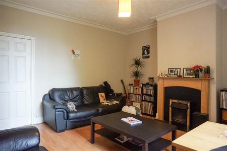 Flat 4, 15 Richmond Road, Hyde Park, Leeds, LS6 1BX - Photo 5