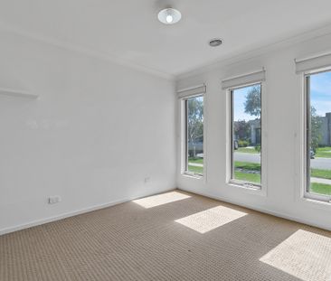 145 Mary Street, Officer VIC 3809 - House For Rent | Domain - Photo 2