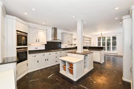 5 bedroom detached house to rent - Photo 4