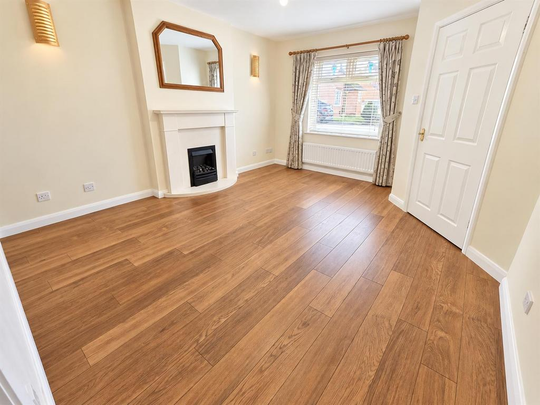 3 bedroom semi-detached house to rent - Photo 1
