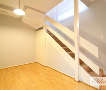 Two-Bedroom Townhouse with Air Conditioning in Canley Vale - Photo 6