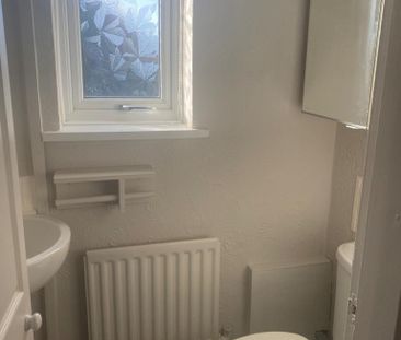 3 bedroom semi-detached house to rent - Photo 6