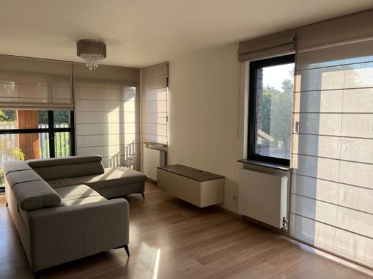 Gezellig app. met 2 slpk., terras en garage in Hasselt - Photo 1