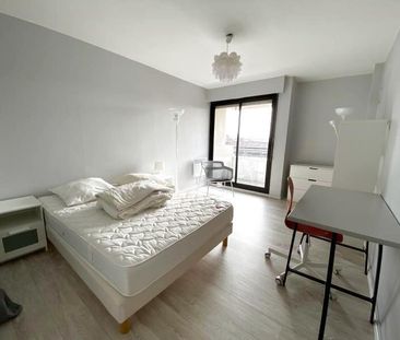 Location Appartement 4 pièces 86m² BORDEAUX 33000 - Photo 6