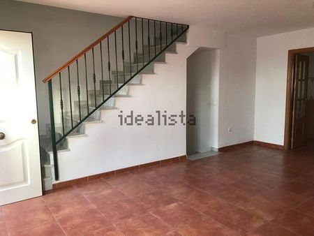 Alquiler de piso en Avenida Reyes Católicos - Photo 3