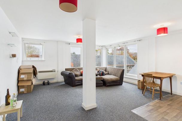 2 bedroom flat to rent - Photo 1