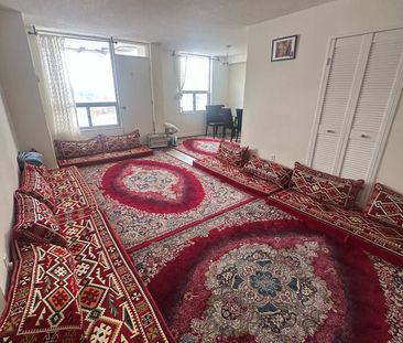 1403 20 Edgecliff Golfway - Photo 1