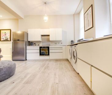 2 bedroom maisonette to rent - Photo 4