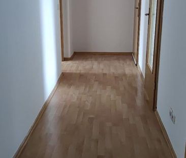+++SCHICKE 2-R.-WHG.+KÜCHE M. BALKON+TAGESLICHTBAD+HELLES WOHNZIMME... - Photo 3