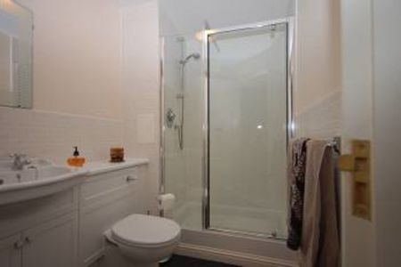 37F King's Gate, AB15 4EL, Aberdeen - Photo 4